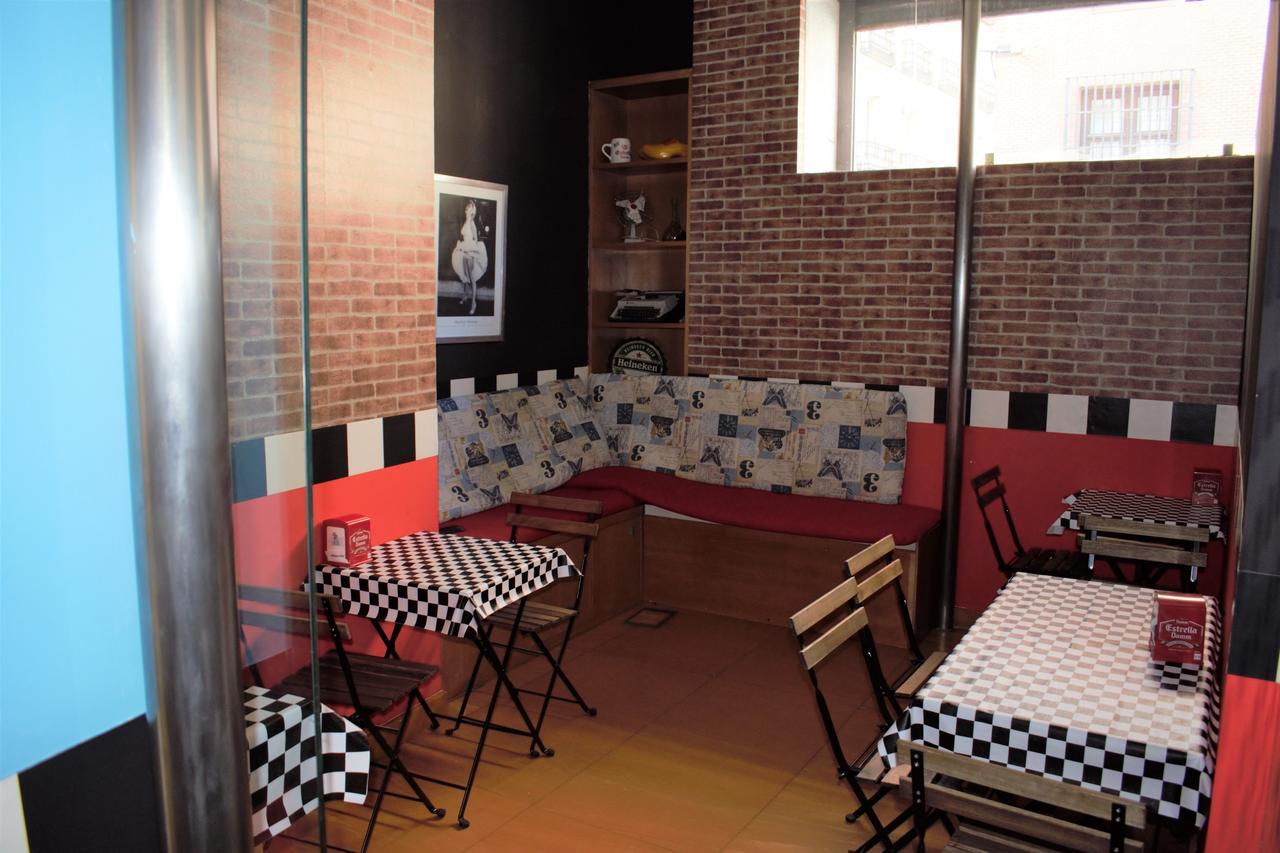 Urban Hostel Madrid Exterior photo