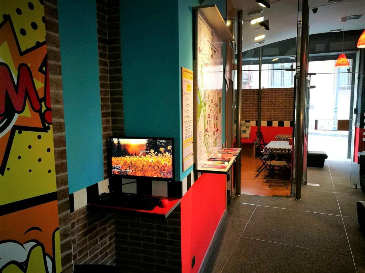 Urban Hostel Madrid Exterior photo