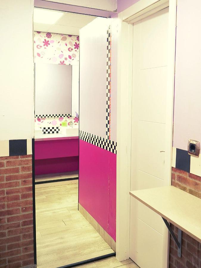 Urban Hostel Madrid Exterior photo