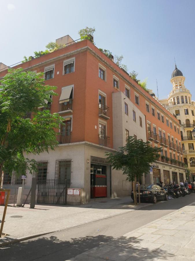 Urban Hostel Madrid Exterior photo