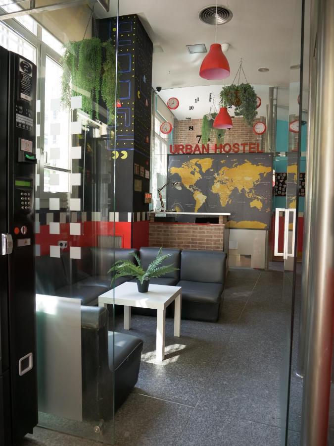 Urban Hostel Madrid Exterior photo