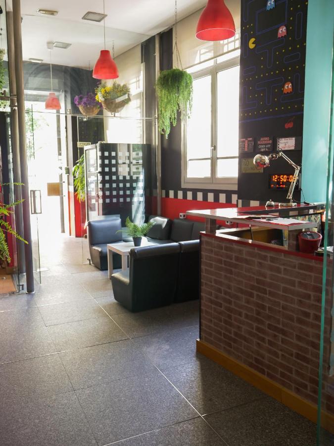 Urban Hostel Madrid Exterior photo