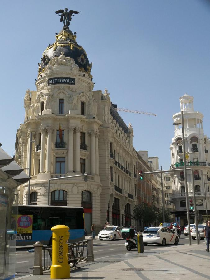Urban Hostel Madrid Exterior photo