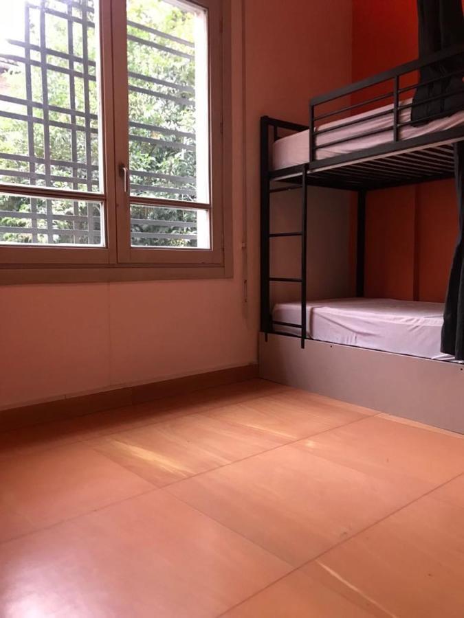 Urban Hostel Madrid Exterior photo