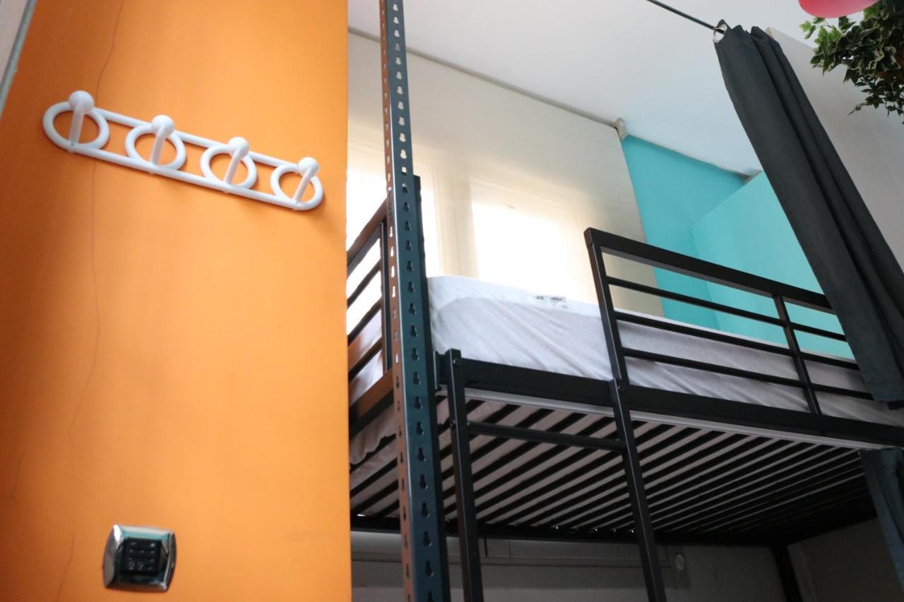 Urban Hostel Madrid Exterior photo